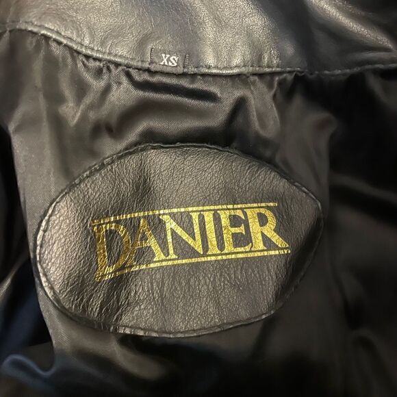 DANIER Leather Coat - Picture 5 of 15